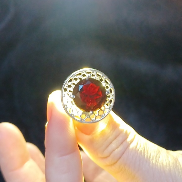 NEW Vintage Sterling Silver Garnet ring - Picture 8 of 11